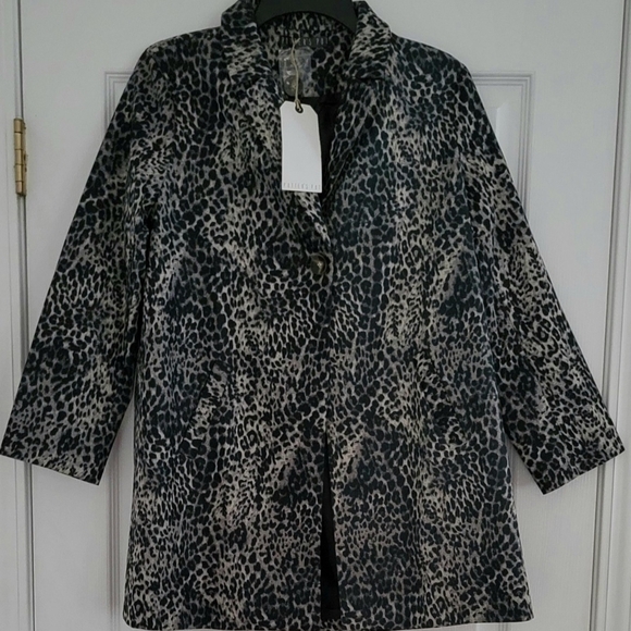 Potter's Pot Jackets & Blazers - Potter's Pot Animal Print Blazer